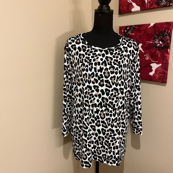 MULTIPLES Three-Quarters Sleeve Leopard  Print Top, size XL - Picture 3 of 11